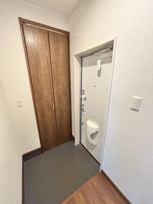 物件内観写真19　(玄関)