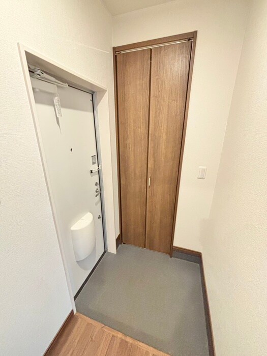 物件内観写真19　(玄関)