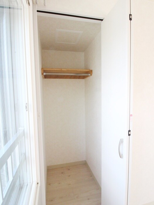 物件内観写真15　(収納)