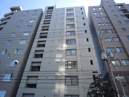 ロ－ヤルハイツ豊平外観写真