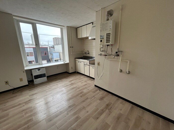 物件内観写真4　(居室)