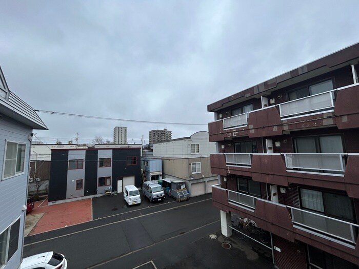 物件内観写真19　(室内からの展望)