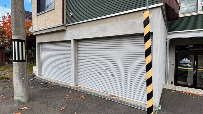 物件外観写真5　(駐車場)