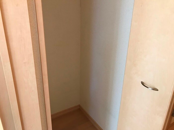 物件内観写真14　(収納)