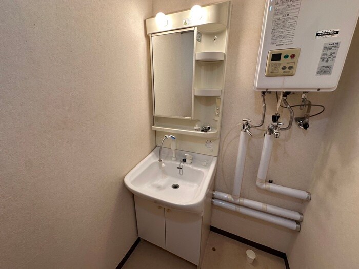 物件内観写真8　(洗面)