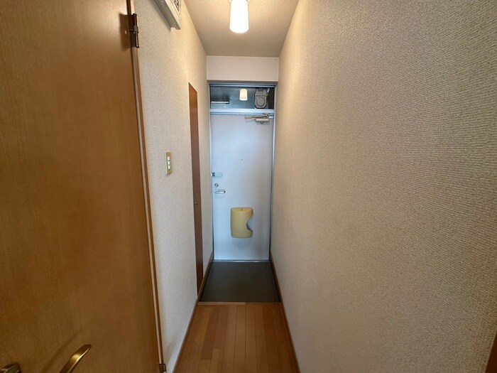 物件内観写真19　(玄関)