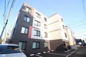 ラグジースペース東札幌外観写真