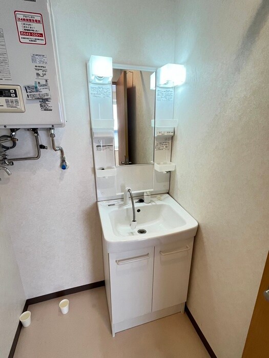 物件内観写真12　(洗面)