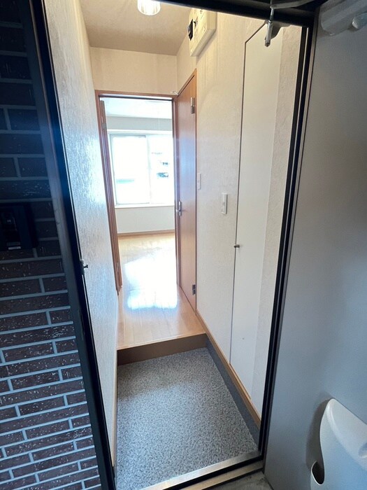 物件内観写真21　(玄関)