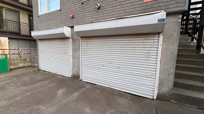 物件外観写真3　(駐車場)