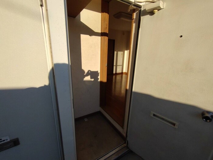 物件内観写真21　(玄関)