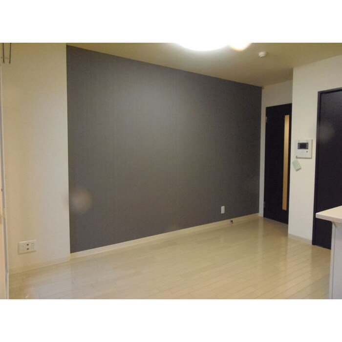 物件内観写真2　(居室)