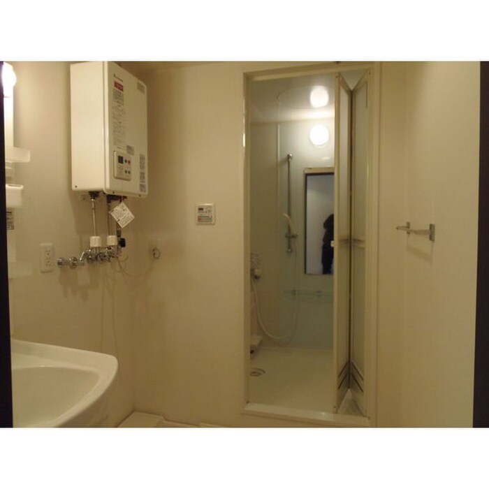 物件内観写真6　(洗面)