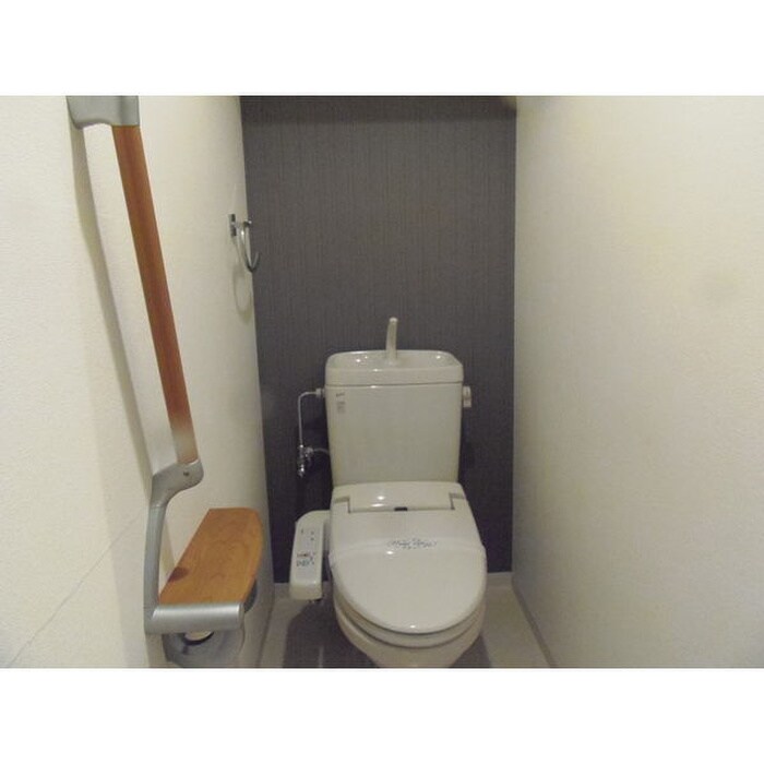 物件内観写真8　(トイレ)