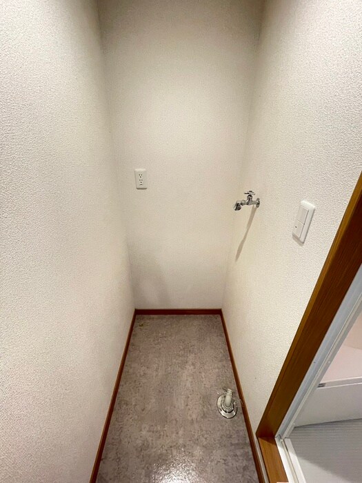 物件内観写真19　(洗濯機置場)