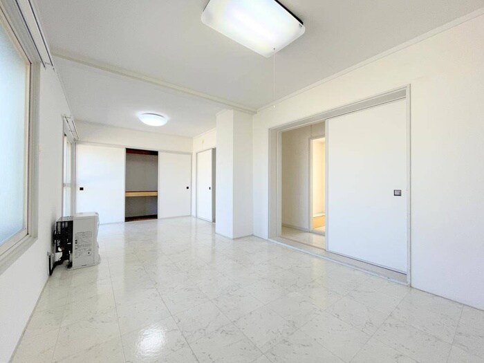 物件内観写真8　(居室)