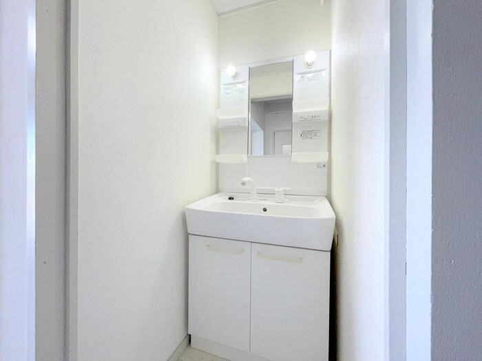 物件内観写真13　(洗面)