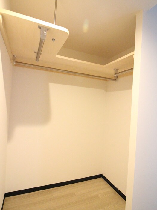 物件内観写真11　(収納)