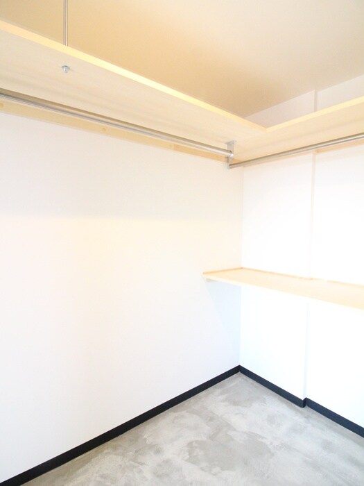 物件内観写真11　(収納)