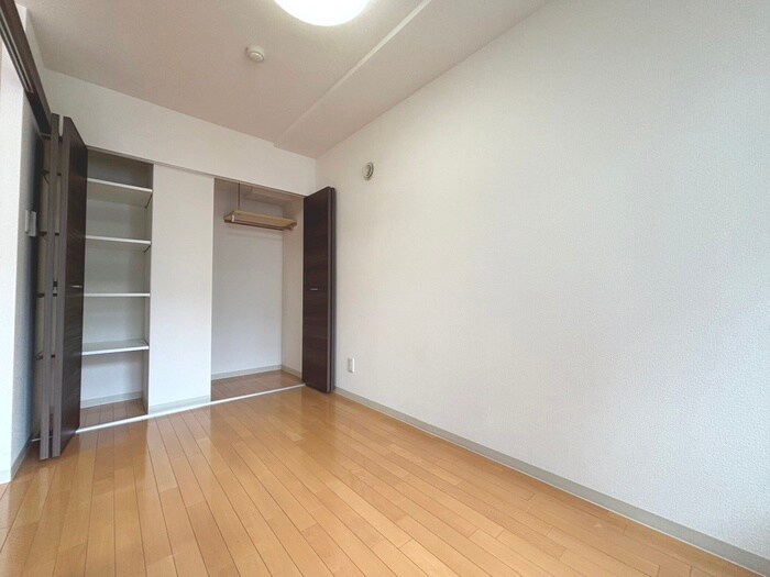 物件内観写真11　(居室)