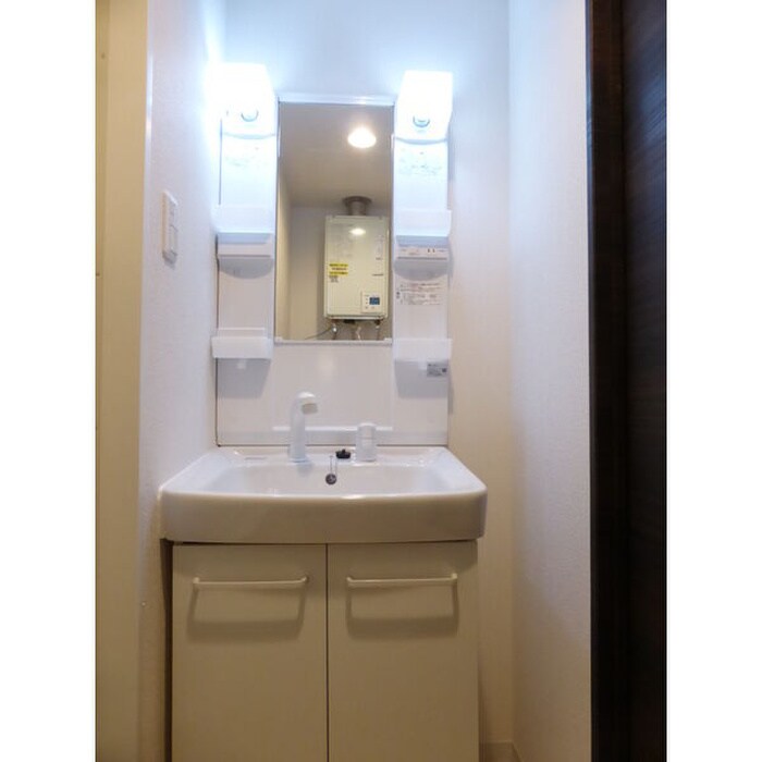 物件内観写真12　(洗面)