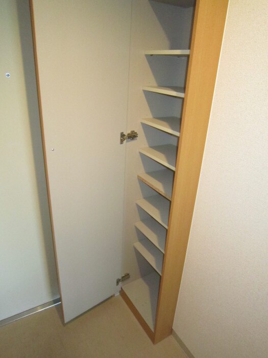 物件内観写真13　(靴箱)