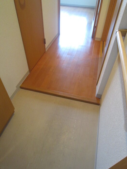 物件内観写真14　(玄関)