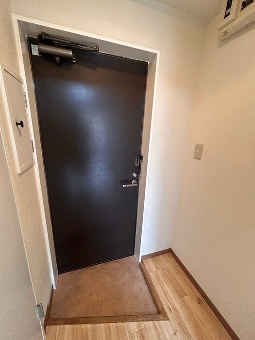 物件内観写真15　(玄関)