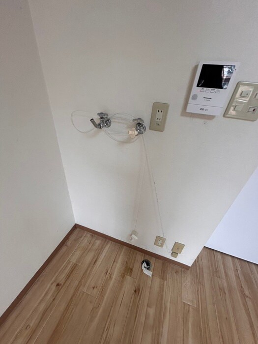 物件内観写真17　(洗濯機置場)