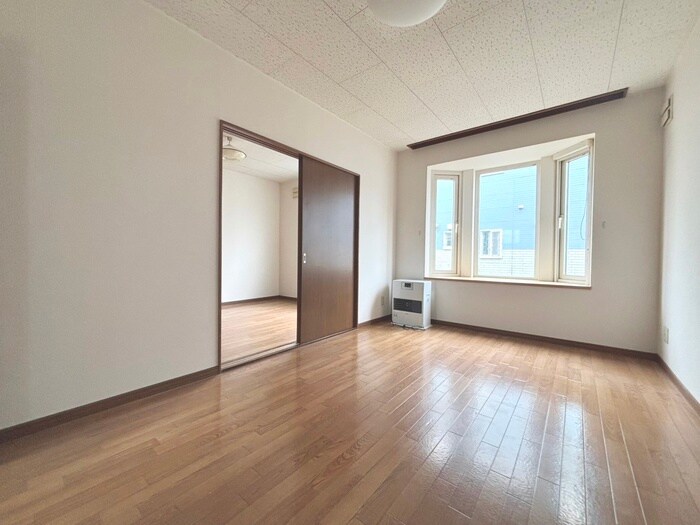 物件内観写真9　(居室)