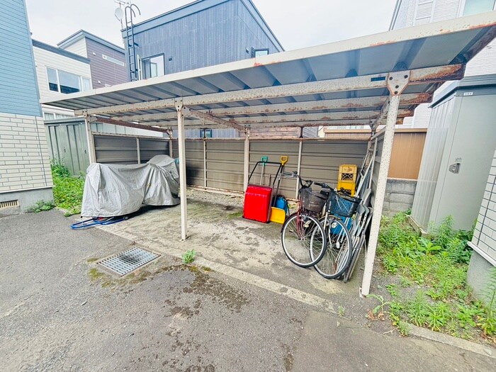 物件外観写真6　(駐輪場)