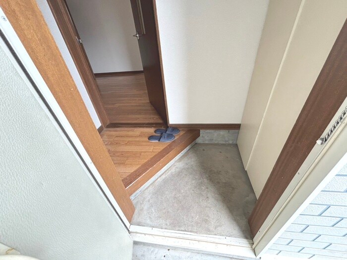 物件内観写真19　(玄関)