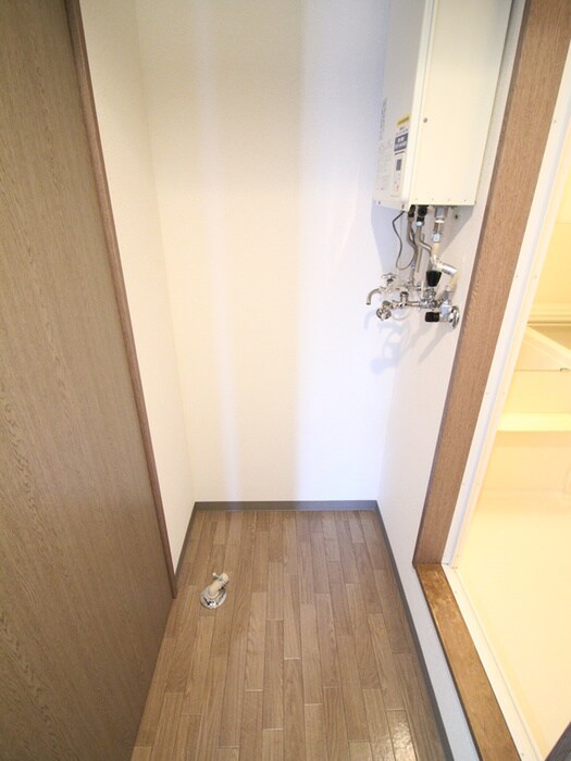 物件内観写真20　(洗濯機置場)