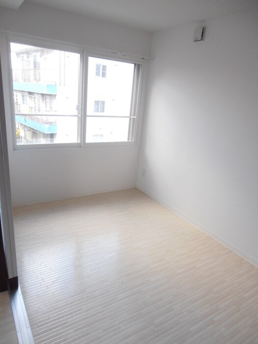 物件内観写真5　(居室)