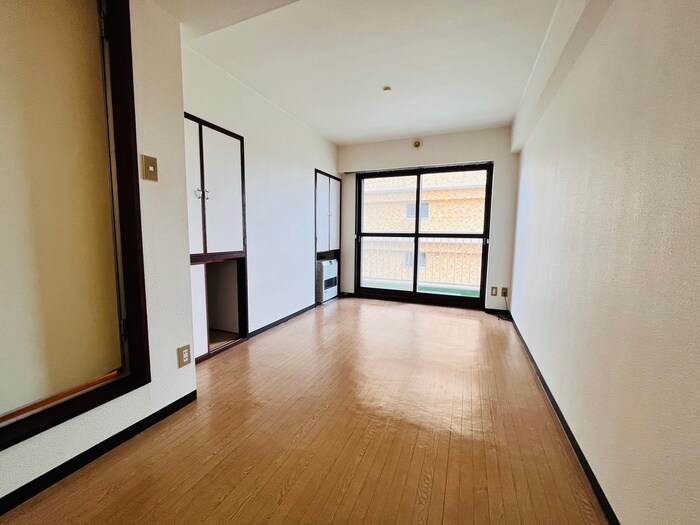 物件内観写真10　(居室)