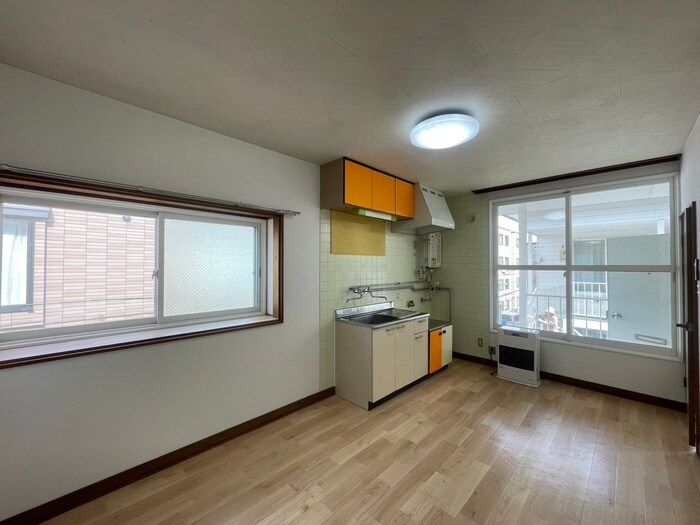 物件内観写真4　(居室)