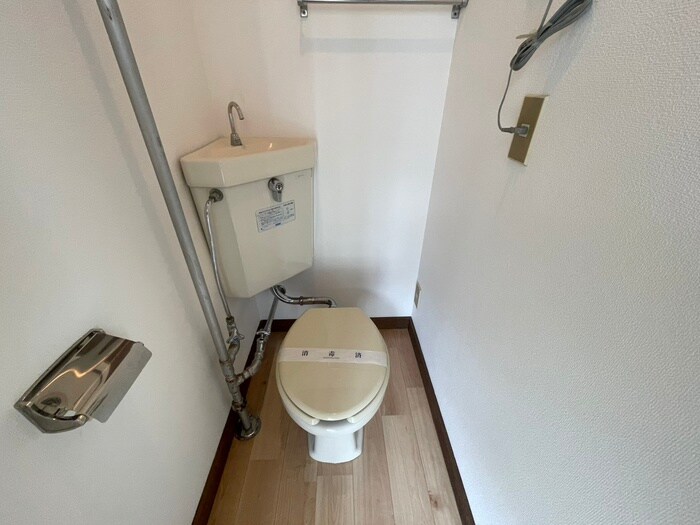 物件内観写真9　(トイレ)