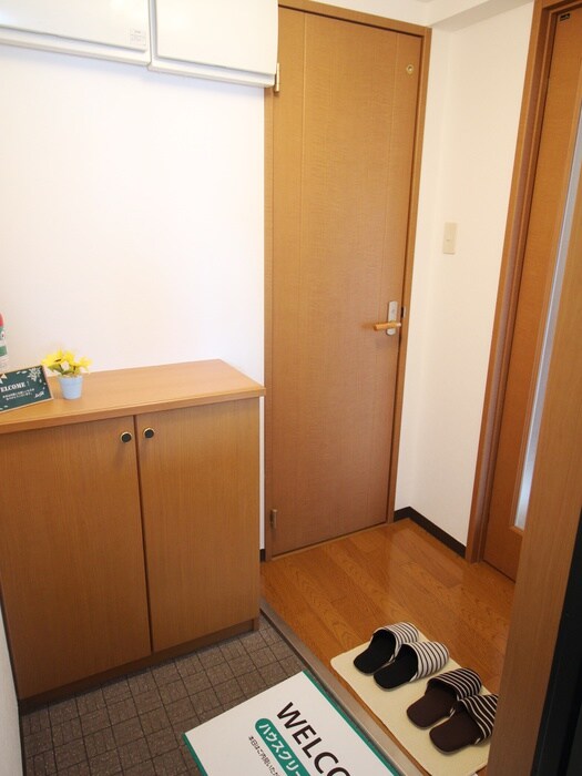 物件内観写真18　(玄関)