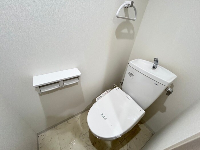 物件内観写真13　(トイレ)