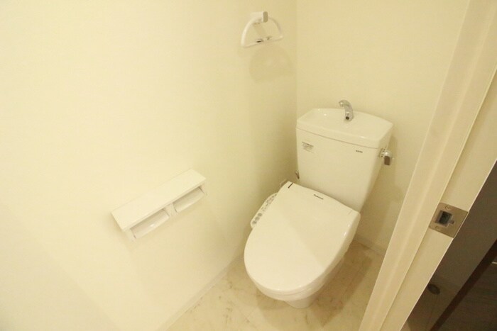 物件内観写真15　(トイレ)