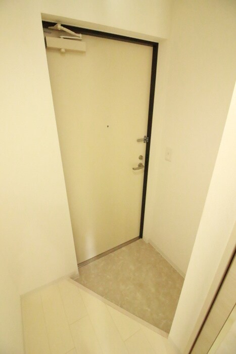 物件内観写真16　(玄関)