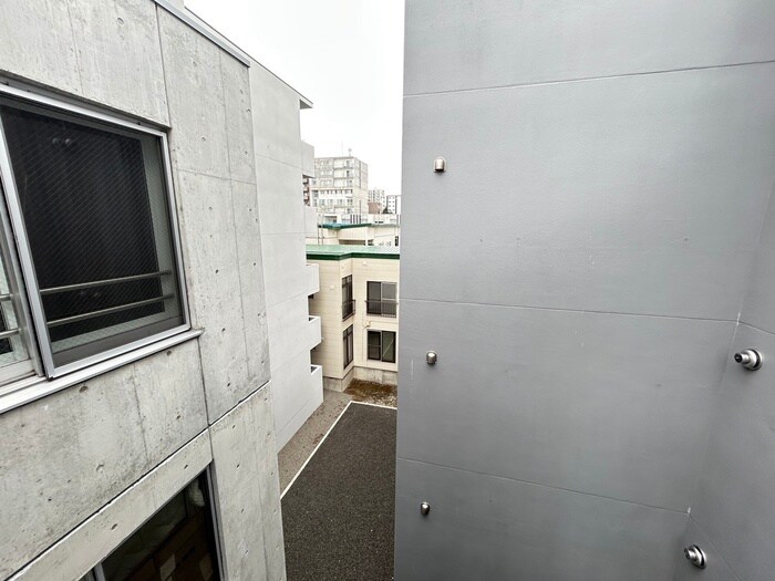 物件内観写真19　(室内からの展望)