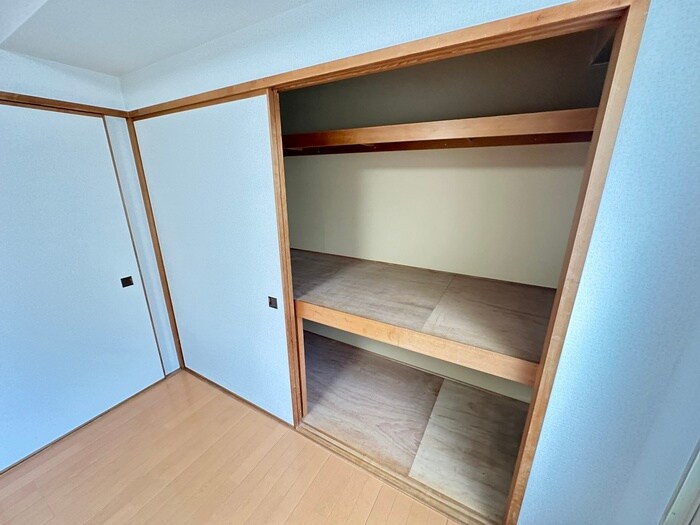 物件内観写真18　(収納)
