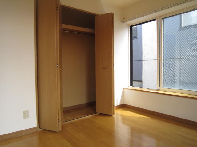 物件内観写真5　(収納)