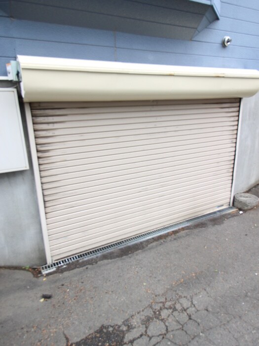 物件外観写真5　(駐車場)