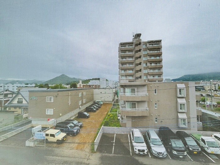 物件内観写真22　(室内からの展望)