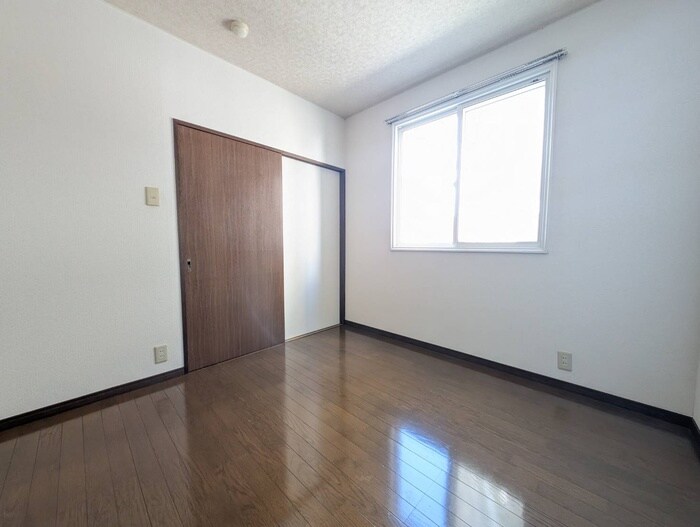 物件内観写真19　(居室)