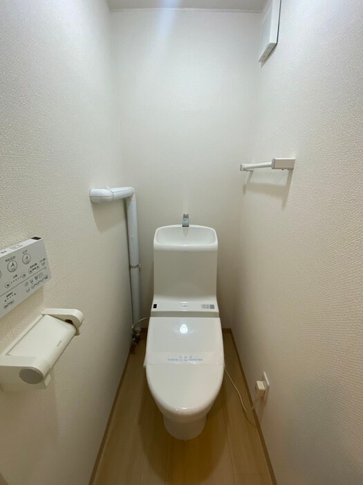 物件内観写真12　(トイレ)