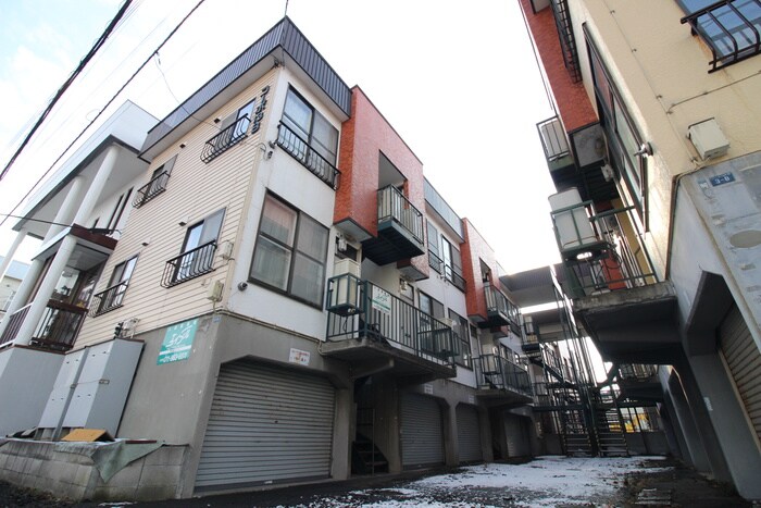 物件外観写真2　(外観写真)