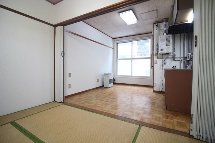 物件内観写真10　(居室)